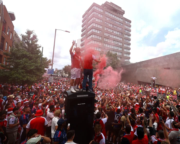 Arsenal Celebrates Premier League Triumph with Grand Parade