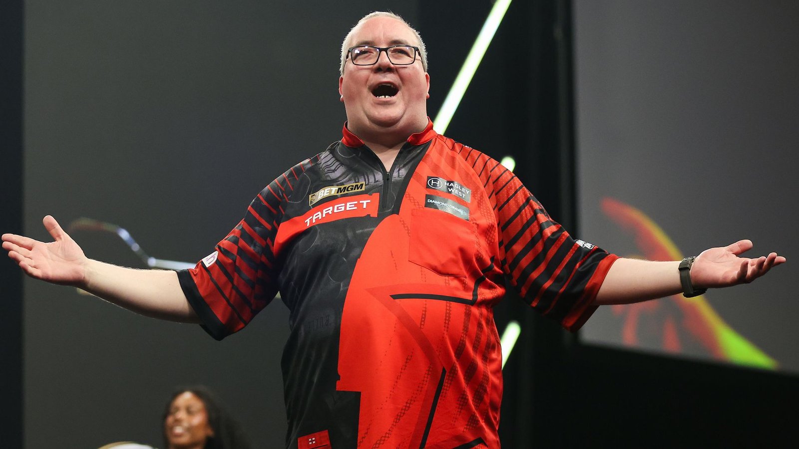 Bunting, Van Veen, and MVG Shine on Opening Day of Darts Open