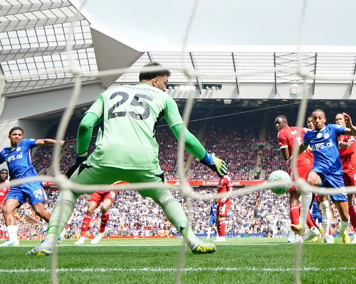 Chelsea Rescues Draw at Liverpool Amidst Fan Discontent