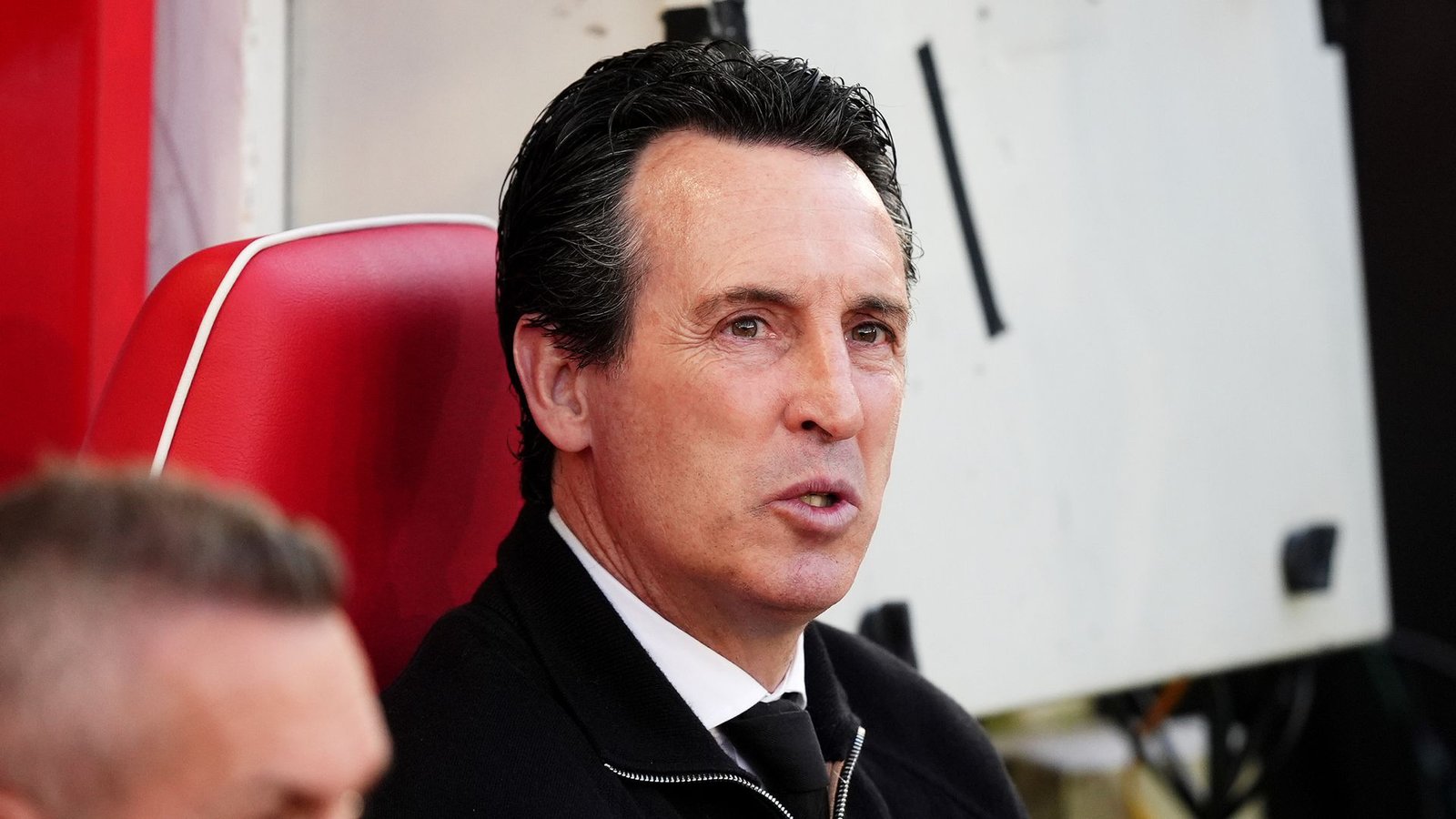 Emery Criticizes VAR After Controversial No-Red Card Decision