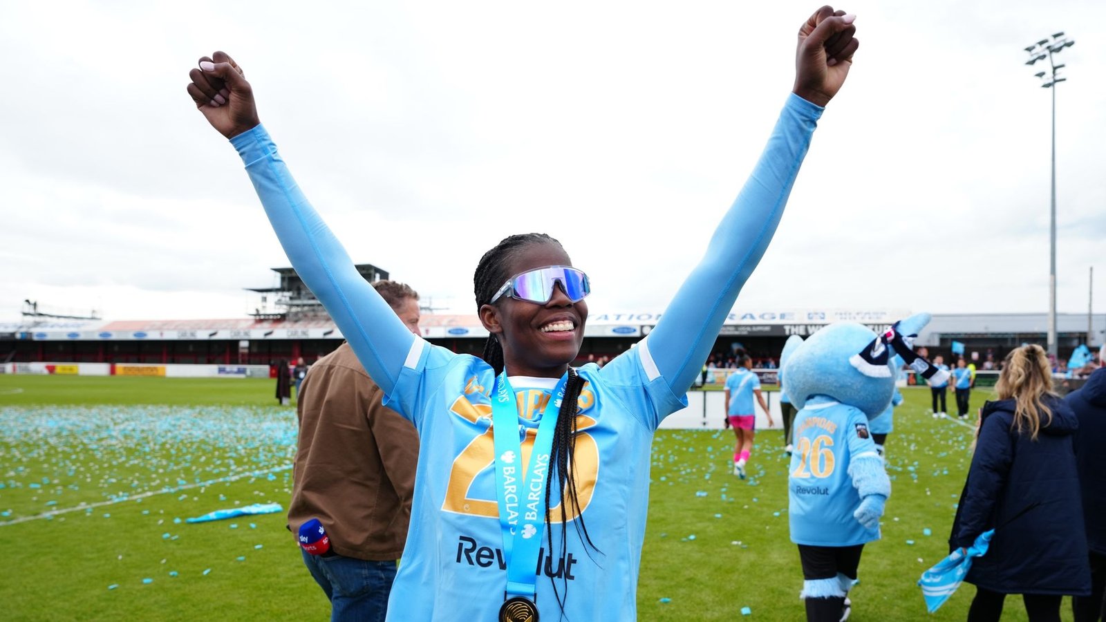 Khadija Shaw Extends Stay at Manchester City with New Deal