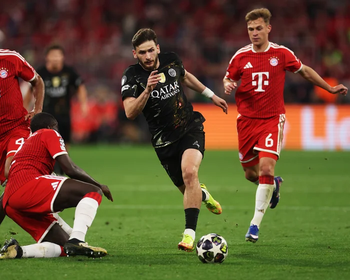 Kvaratskhelia Shines as PSG Outmaneuvers Bayern in Munich