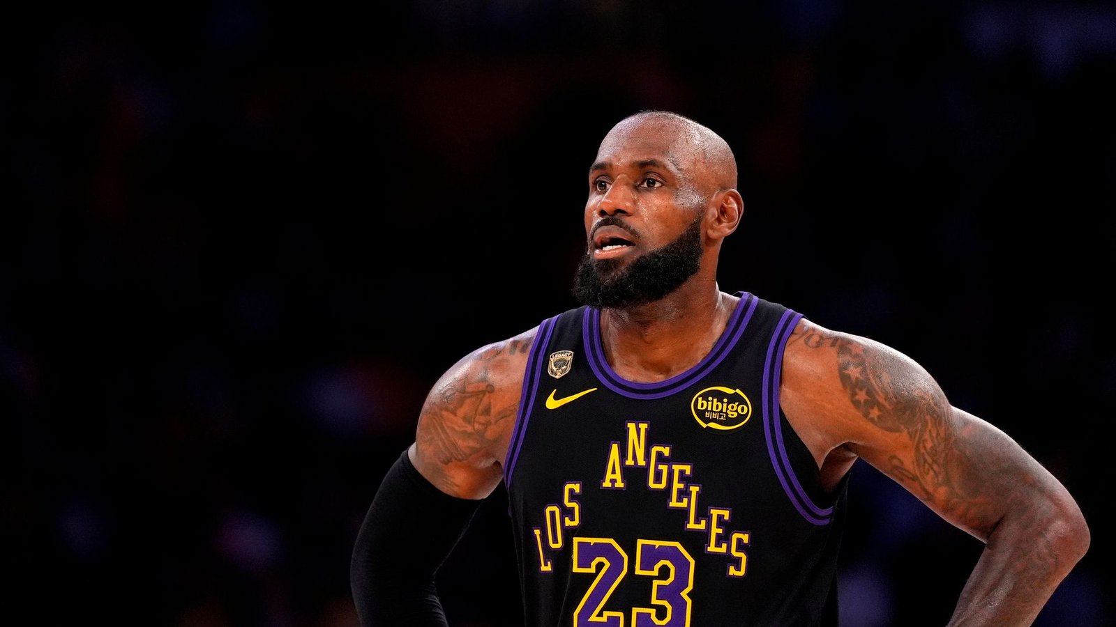 Thunder Sweep Lakers, Leaving LeBron's Future in Question