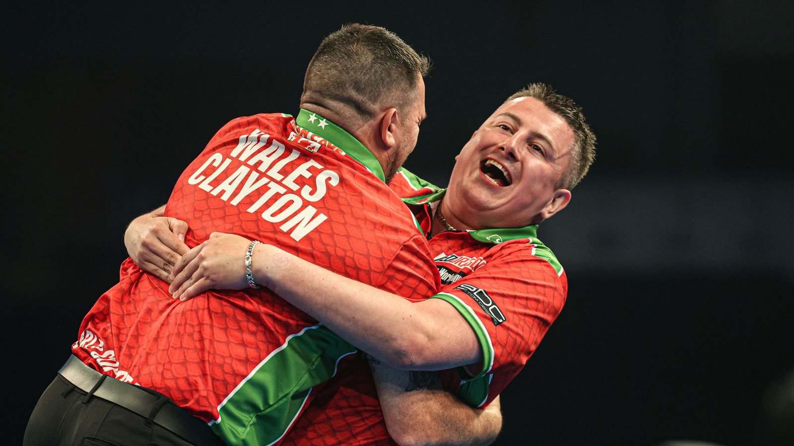 Clayton and Kenny Shine in World Cup of Darts Opener