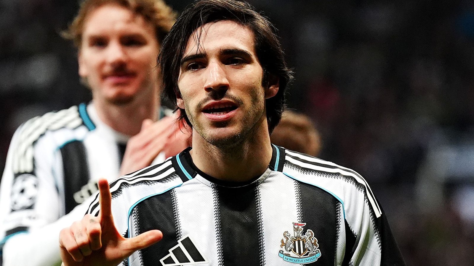 Tottenham Eyes Sandro Tonali Amidst Newcastle's Resistance